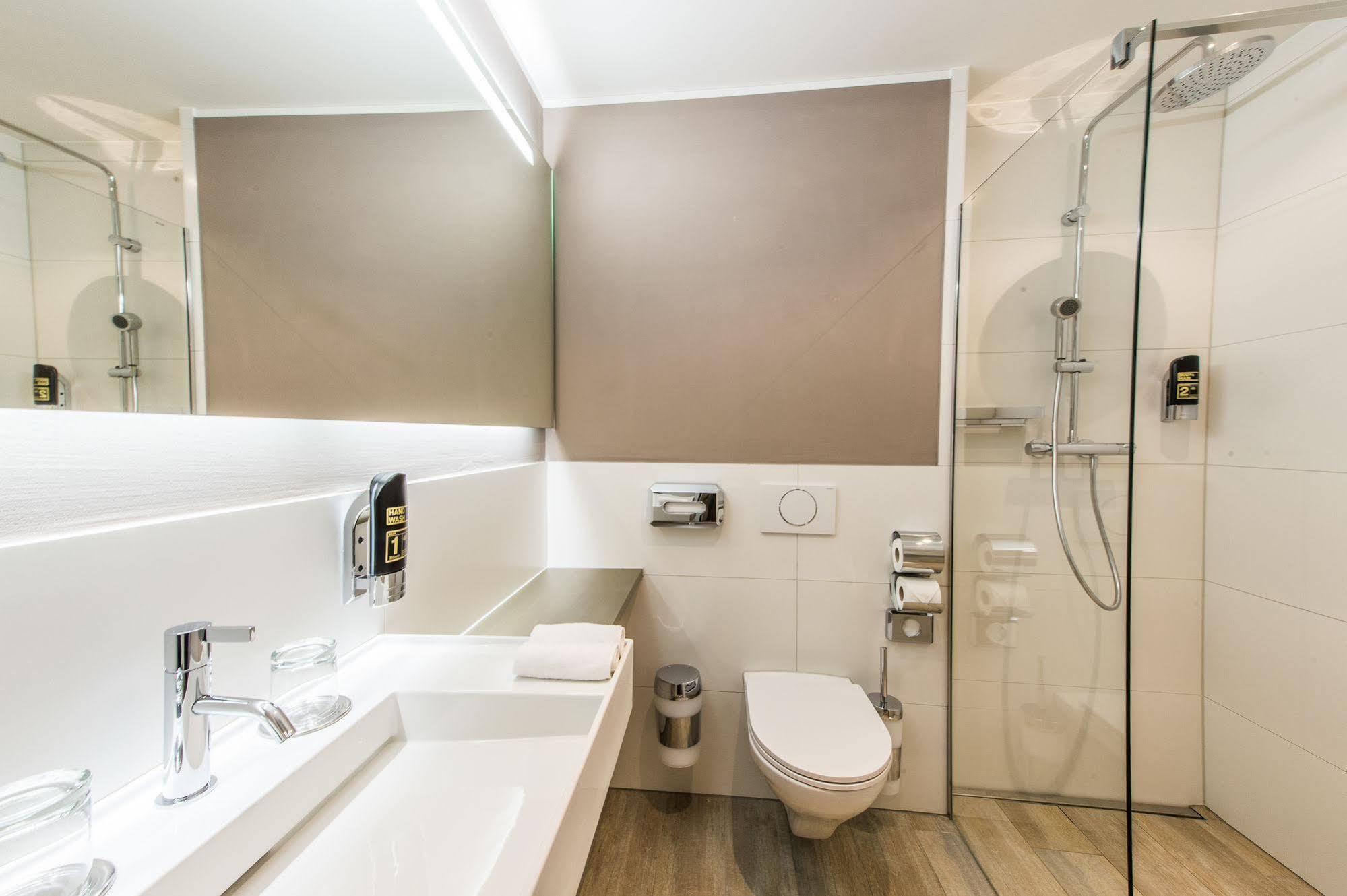 Hotel My Way Zuerich Wallisellen Eksteriør billede